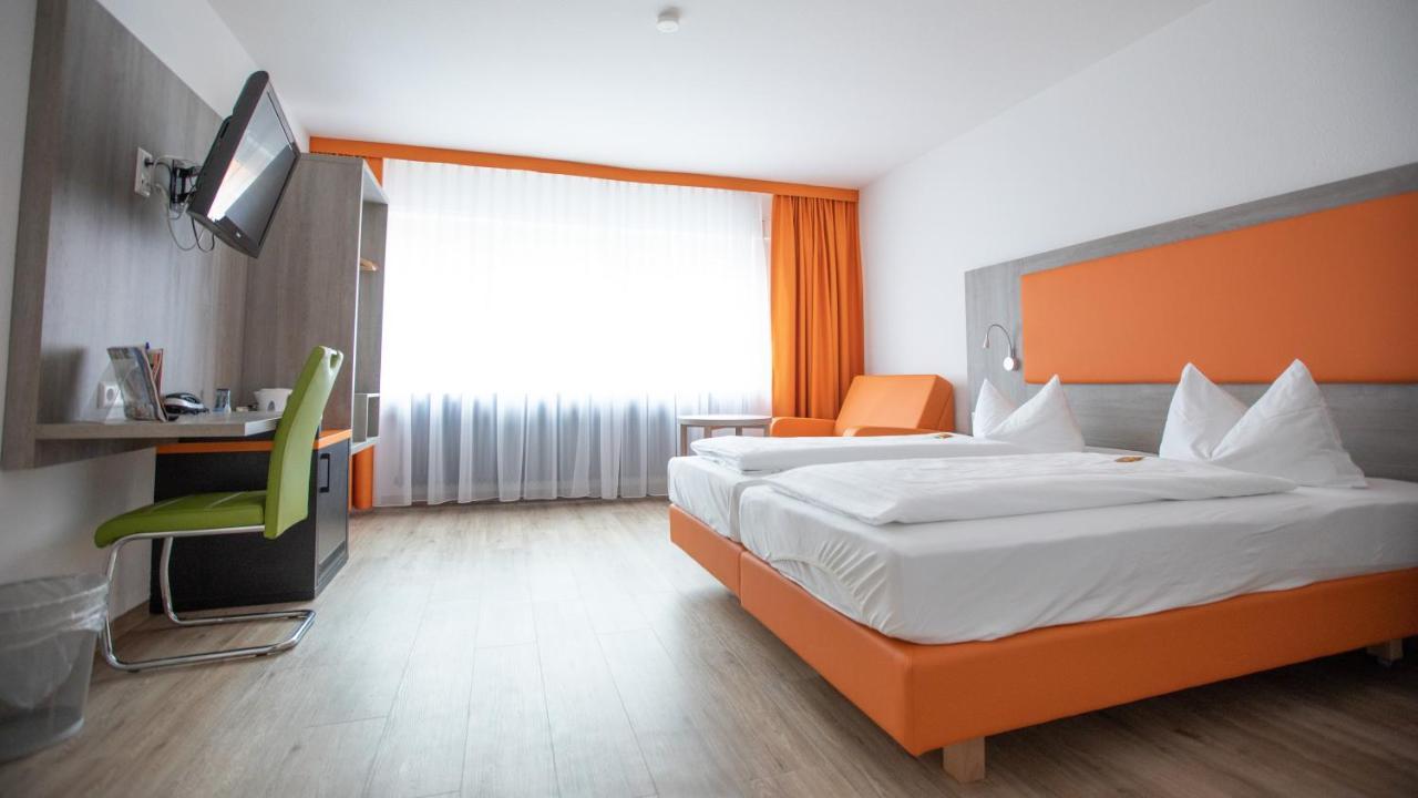 Hotel Elite คาร์ลสรูเฮอ ภายนอก รูปภาพ