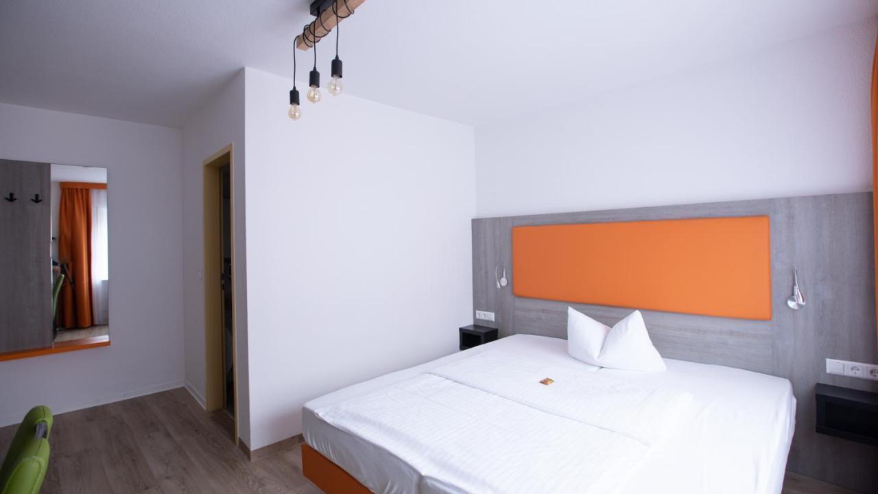 Hotel Elite คาร์ลสรูเฮอ ภายนอก รูปภาพ